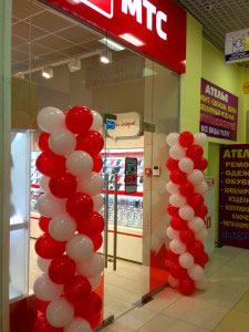 Готовая стойка из шаров в салон Мтс открытие нового магазина